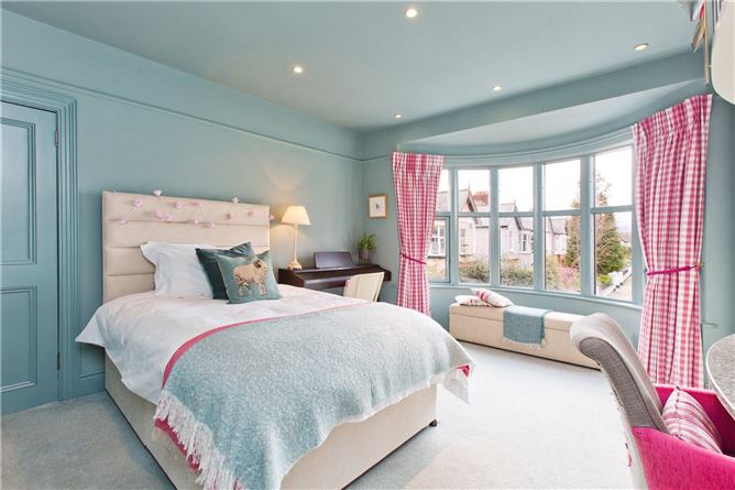 28 St Alban's Park, Sandymount, Dublin 4