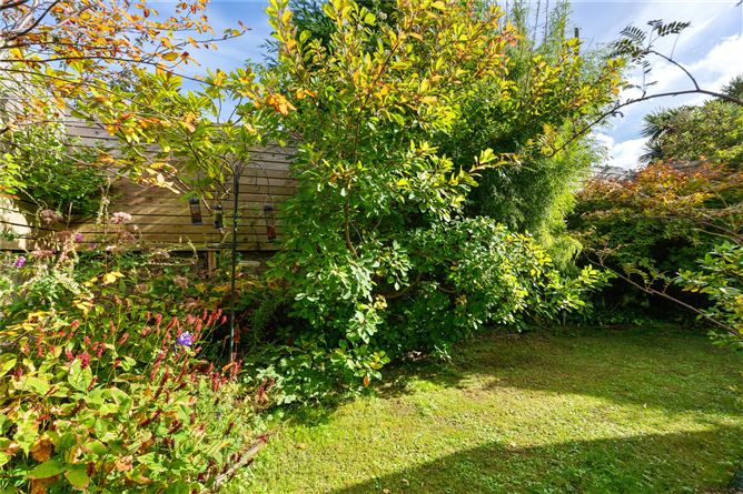 60 St Alban's Park, Sandymount, Dublin 4