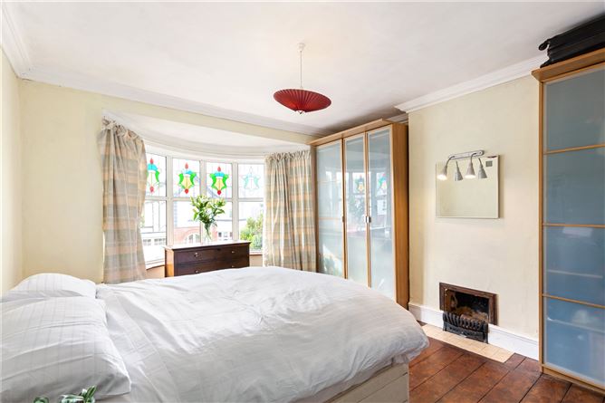 60 St Alban's Park, Sandymount, Dublin 4