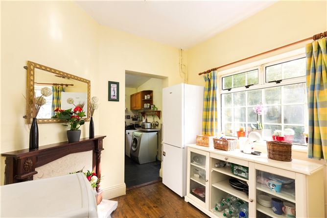 60 St Alban's Park, Sandymount, Dublin 4
