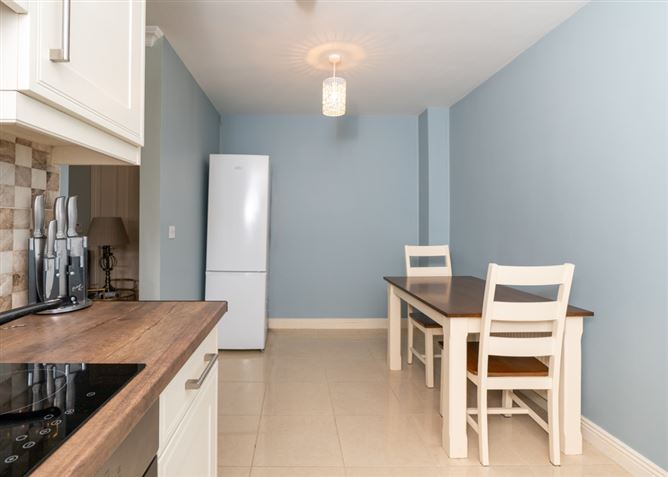 11 Chandlers Rest, Rushbrooke Links, Cobh, Cork