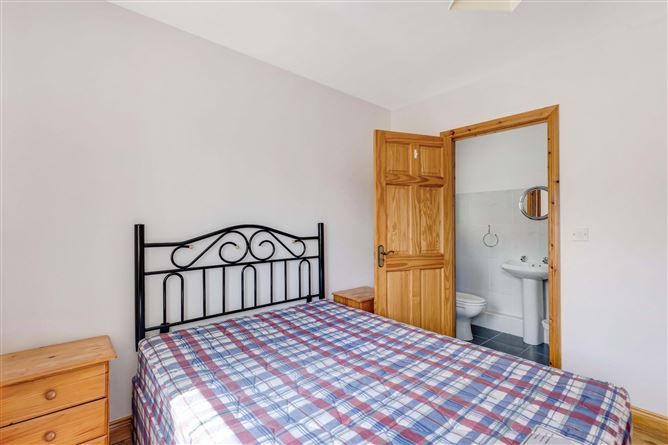 8 The Elms, Swellan Lower, Cavan