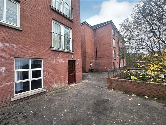 40 Riverside, Monaghan Town
