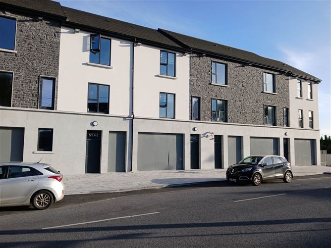 10-12 St. Mary`s Square, Athlone, County Westmeath