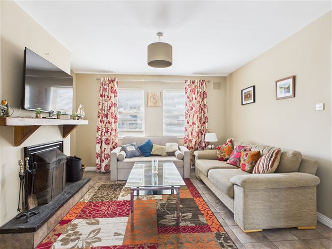 2 Living Village, Mountshannon, Co. Clare