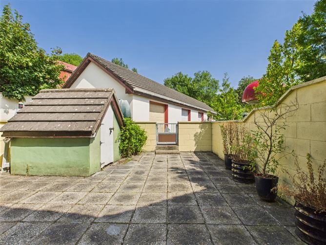 2 Living Village, Mountshannon, Co. Clare