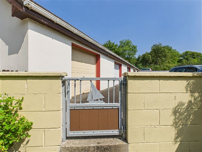2 Living Village, Mountshannon, Co. Clare