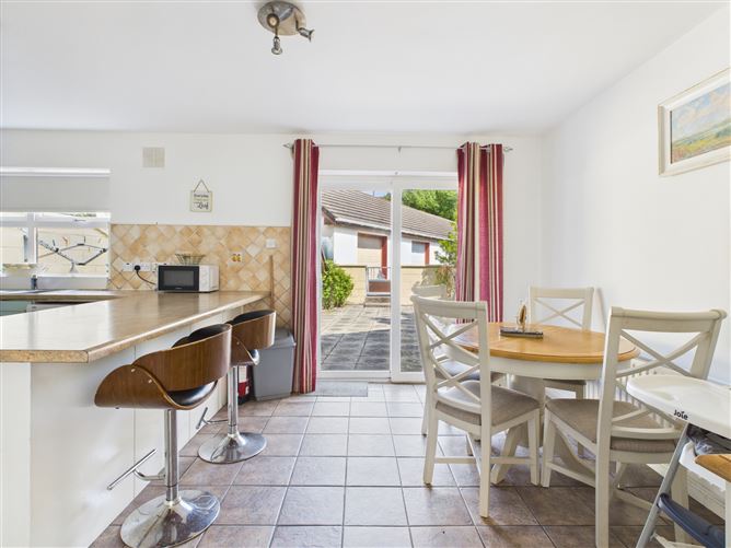 2 Living Village, Mountshannon, Co. Clare