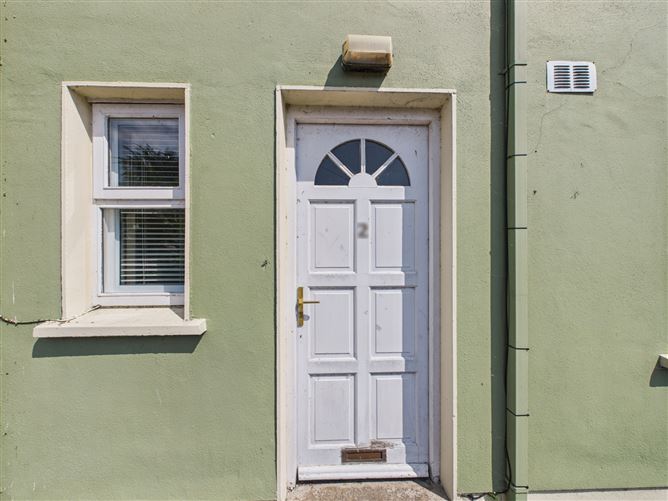 2 Living Village, Mountshannon, Co. Clare