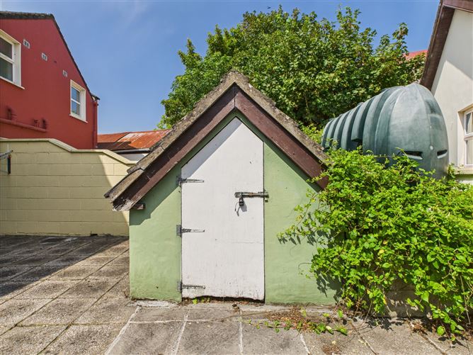 2 Living Village, Mountshannon, Co. Clare