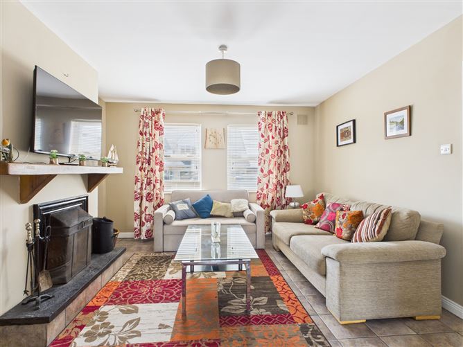 2 Living Village, Mountshannon, Co. Clare