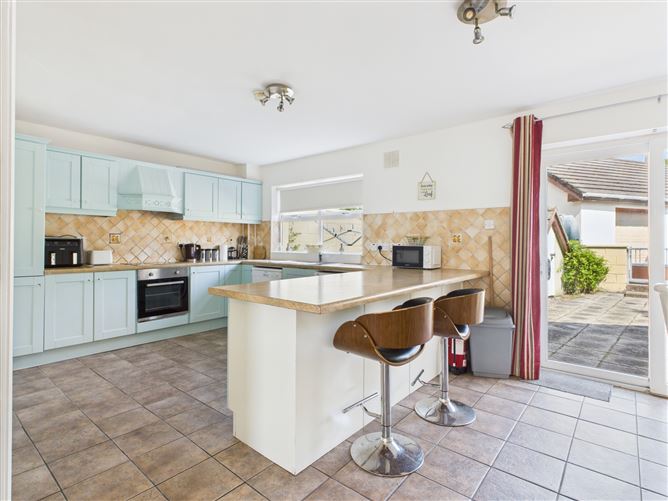 2 Living Village, Mountshannon, Co. Clare