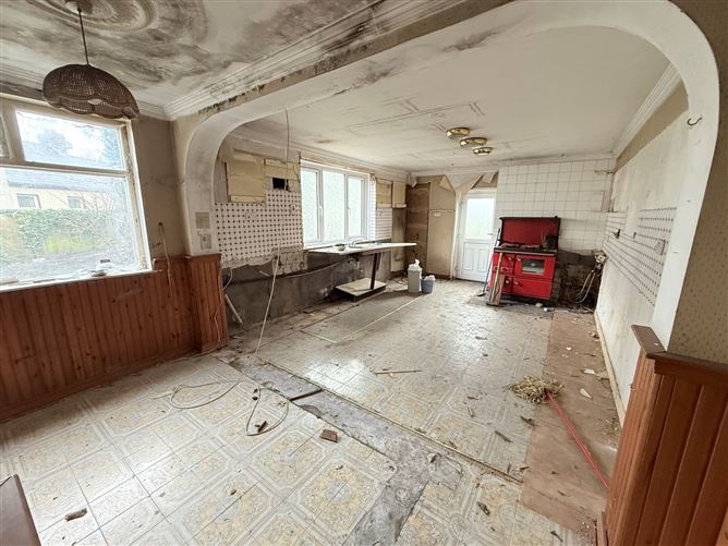 The Diamond, Clones, Monaghan