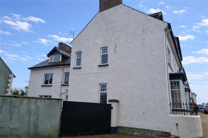 The Diamond, Clones, Monaghan