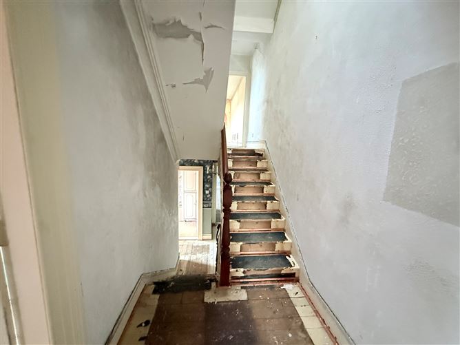 The Diamond, Clones, Monaghan