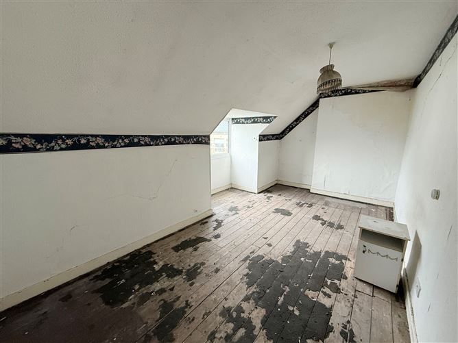 The Diamond, Clones, Monaghan