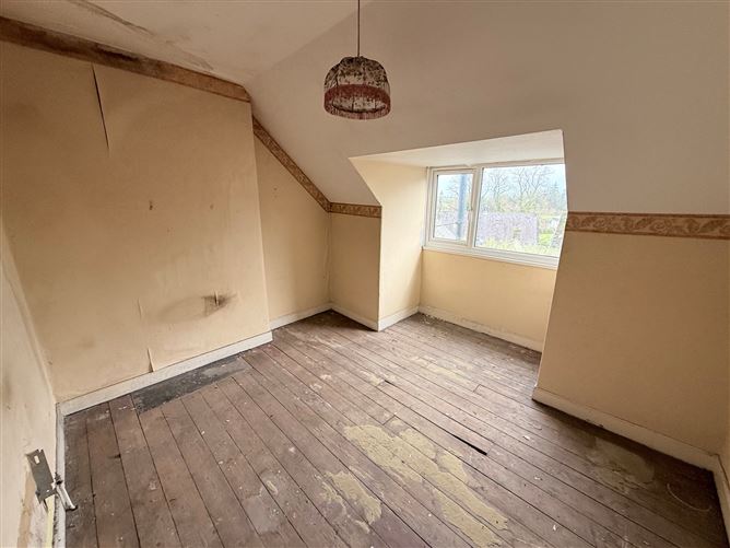 The Diamond, Clones, Monaghan