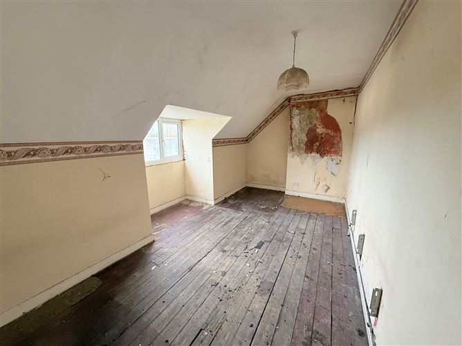 The Diamond, Clones, Monaghan