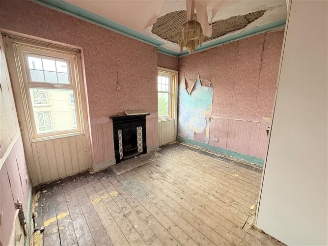 The Diamond, Clones, Monaghan