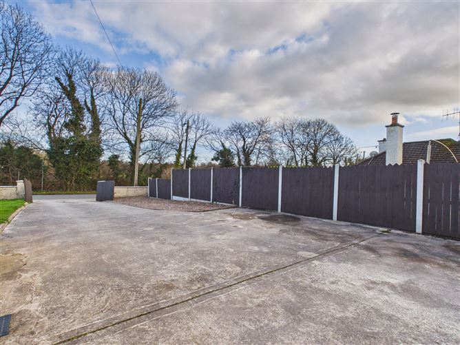 Cobh Cross, Carrigtwohill, Cork