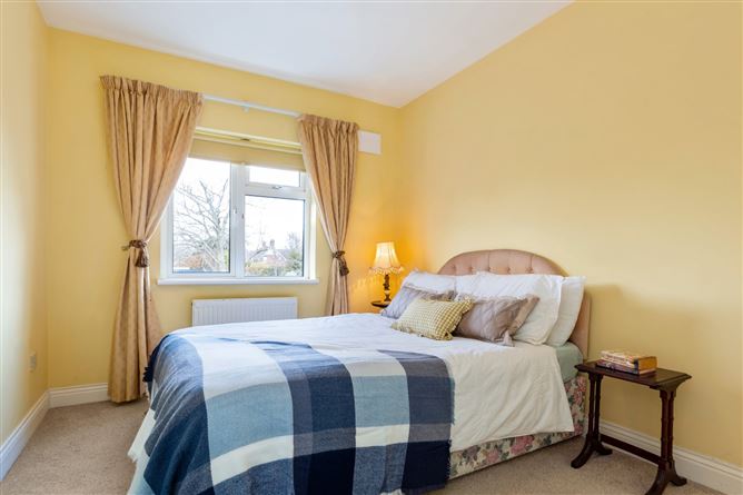 Ashgrove, 66 Foxrock Manor, Foxrock, Dublin 18