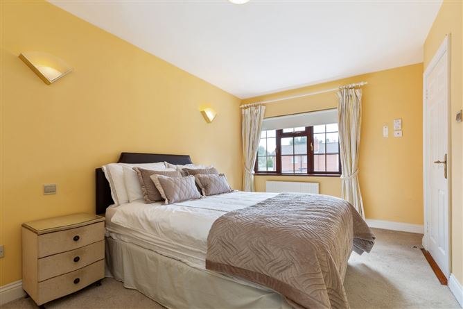 Ashgrove, 66 Foxrock Manor, Foxrock, Dublin 18