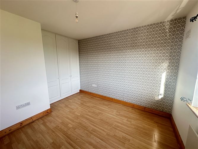 5 Greenfields, Cashel, Tipperary