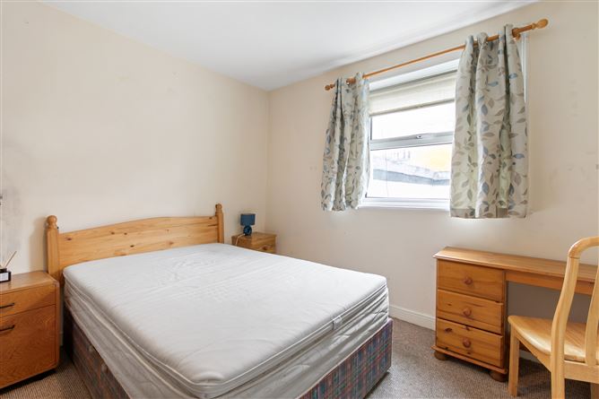 27 Parkgate Street, South City Centre, Dublin 8