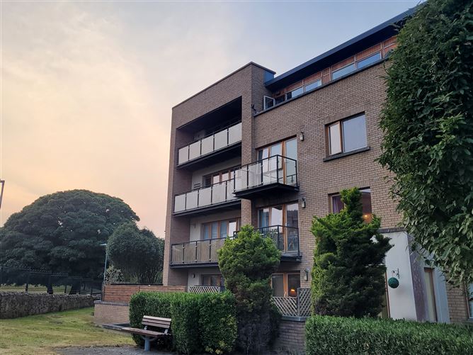 44 Belarmine Hall, Stepaside, Dublin 18