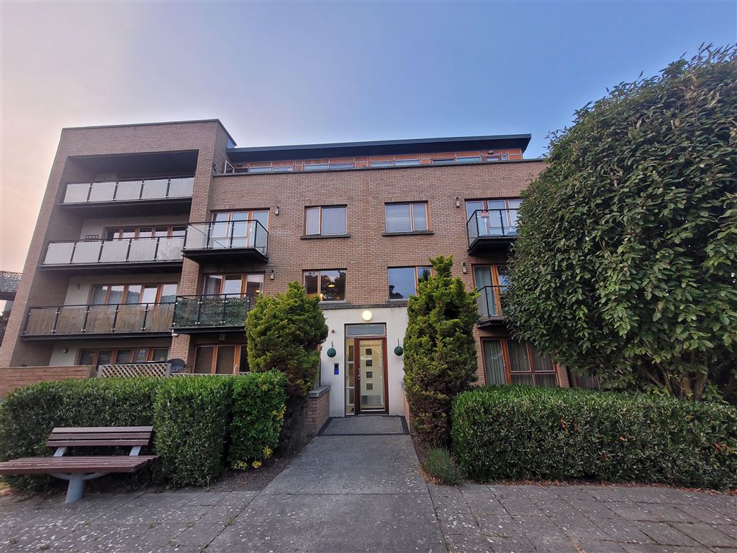 44 Belarmine Hall, Stepaside, Dublin 18