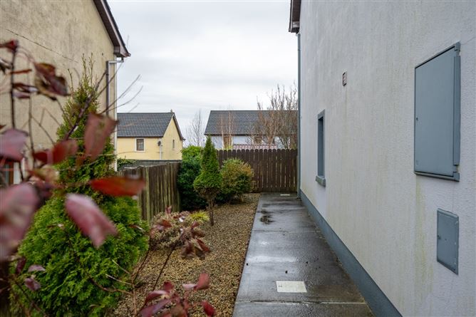 22 Cairn Hill View, Drumlish, Co. Longford.