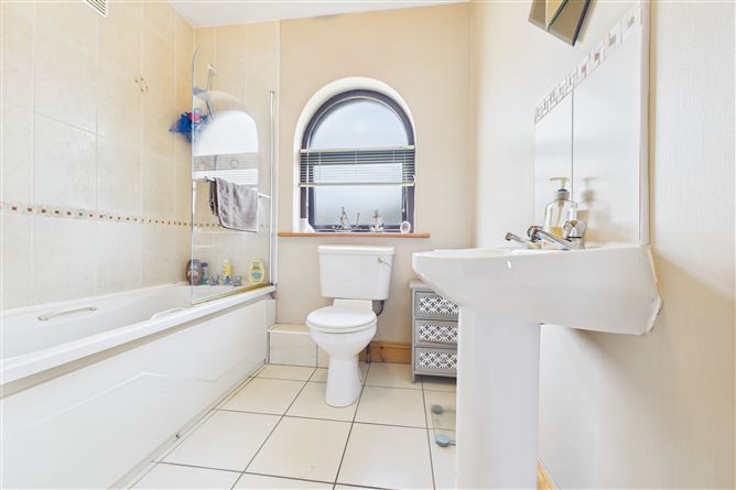 16 Blackthorn Drive, Bellfield, Ferrybank, Waterford