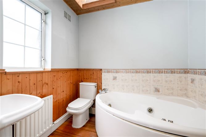 22 The Rise, Kingswood Heights, Dublin 24