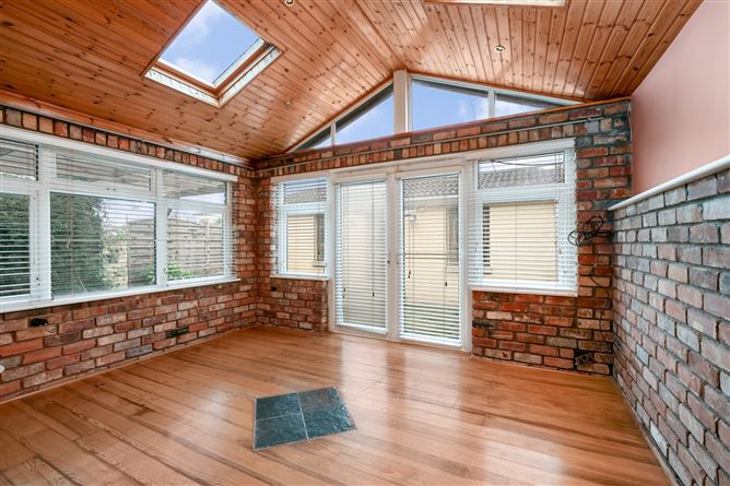 22 The Rise, Kingswood Heights, Dublin 24