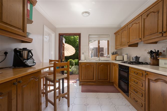 200 Holywell, Kilmacud Road Upper, Goatstown, Dublin 14