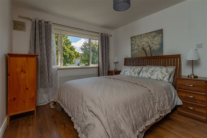 19 Rushbrook Park, Templeogue, Dublin 6W