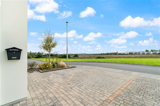22 Ceathru an Tobair, Oranmore, Galway