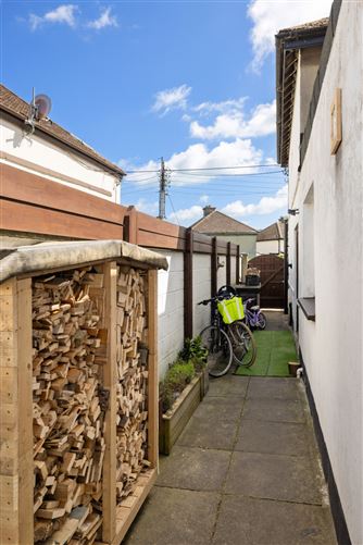 39 Wolfe Tone Square Middle, Bray, Co. WIcklow