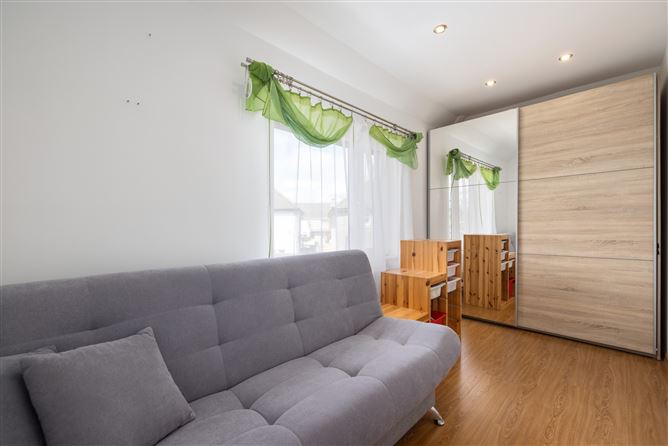 39 Wolfe Tone Square Middle, Bray, Co. WIcklow