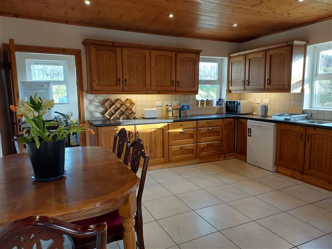 Shepperton, Shreelane, Union Hall, West Cork