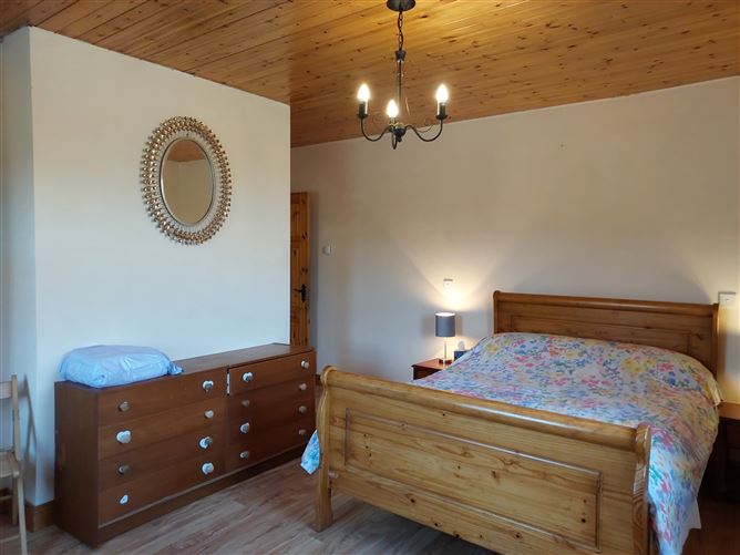 Shepperton, Shreelane, Union Hall, West Cork
