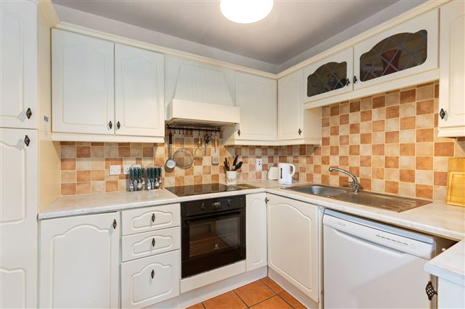 Photo 6 of 12 — 33 Cremorne, Terenure, Dublin 6