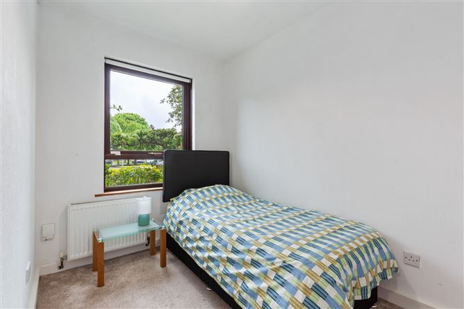 Photo 8 of 12 — 33 Cremorne, Terenure, Dublin 6