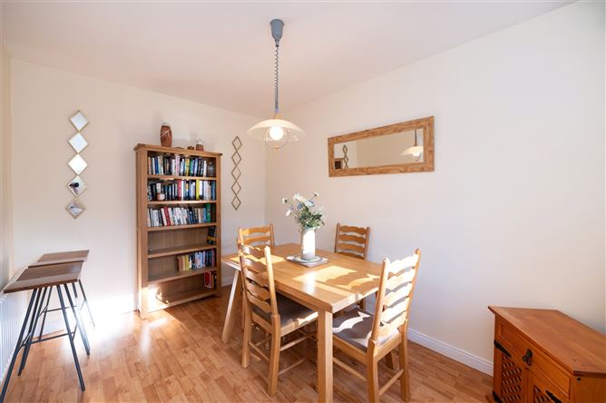 16 Gate Lodge, Castle Road, Blackrock, Cork