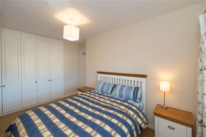 16 Gate Lodge, Castle Road, Blackrock, Cork