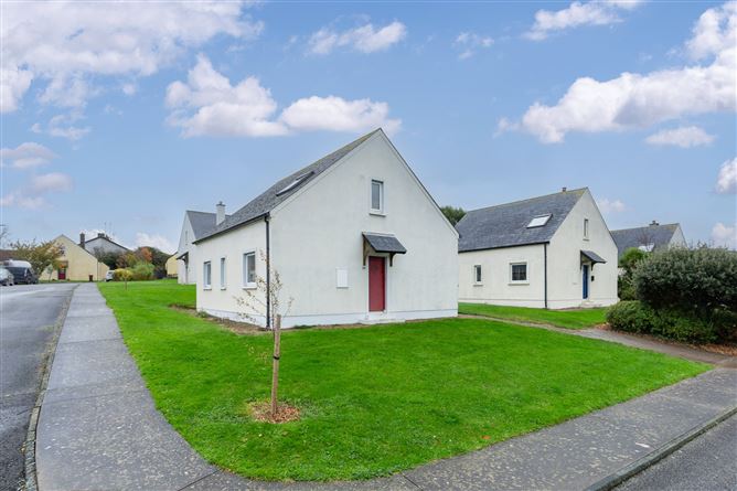 Main image for 24 Seamount Village, Riverchapel, County Wexford