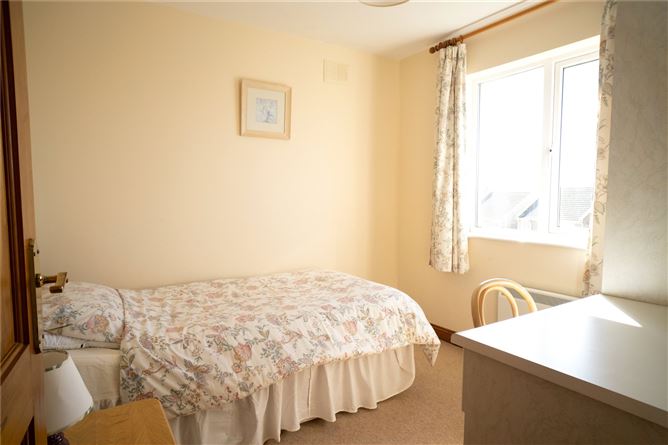 14 Georges Head, Golf Links Road, Kilkee, Co. Clare