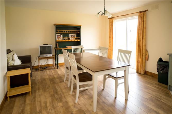 14 Georges Head, Golf Links Road, Kilkee, Co. Clare