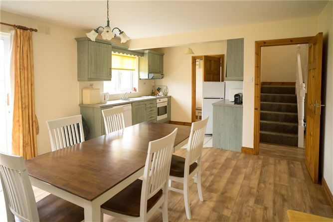 14 Georges Head, Golf Links Road, Kilkee, Co. Clare