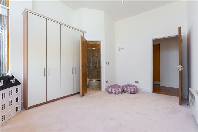 98 Ridge Hall, The Ash, Shanganagh Road, Ballybrack, County Dublin